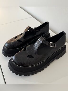 Burberry Aldwych Black Croc-Embossed Chunky Mary Jane Shoes